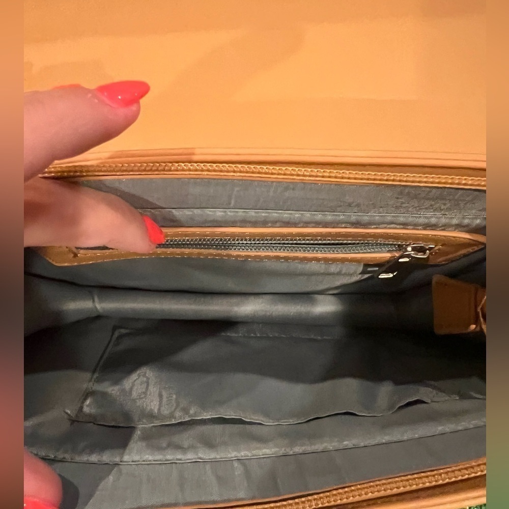 PIXIE MOOD brown leather purse! - Picture 5 of 6